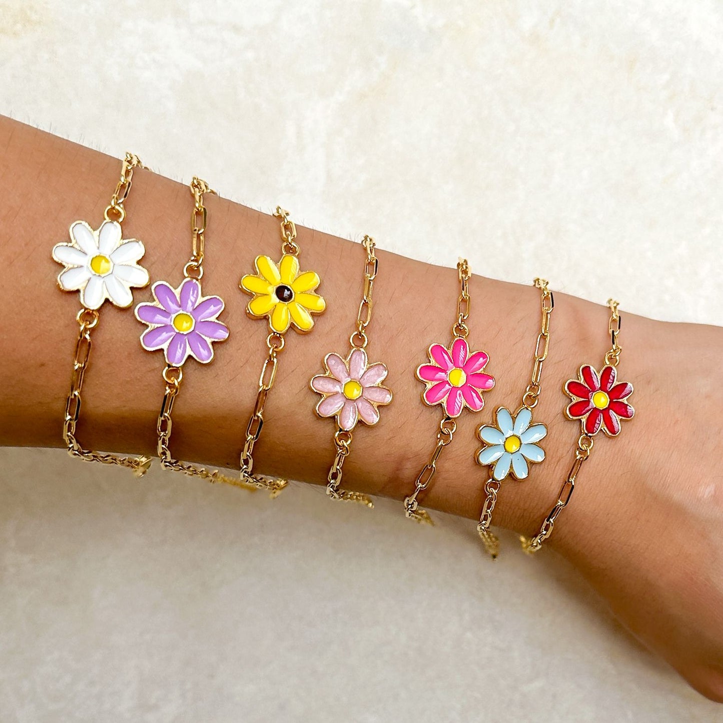 PULSEIRA FLOR MARGARIDA EM RESINA 7 CORES